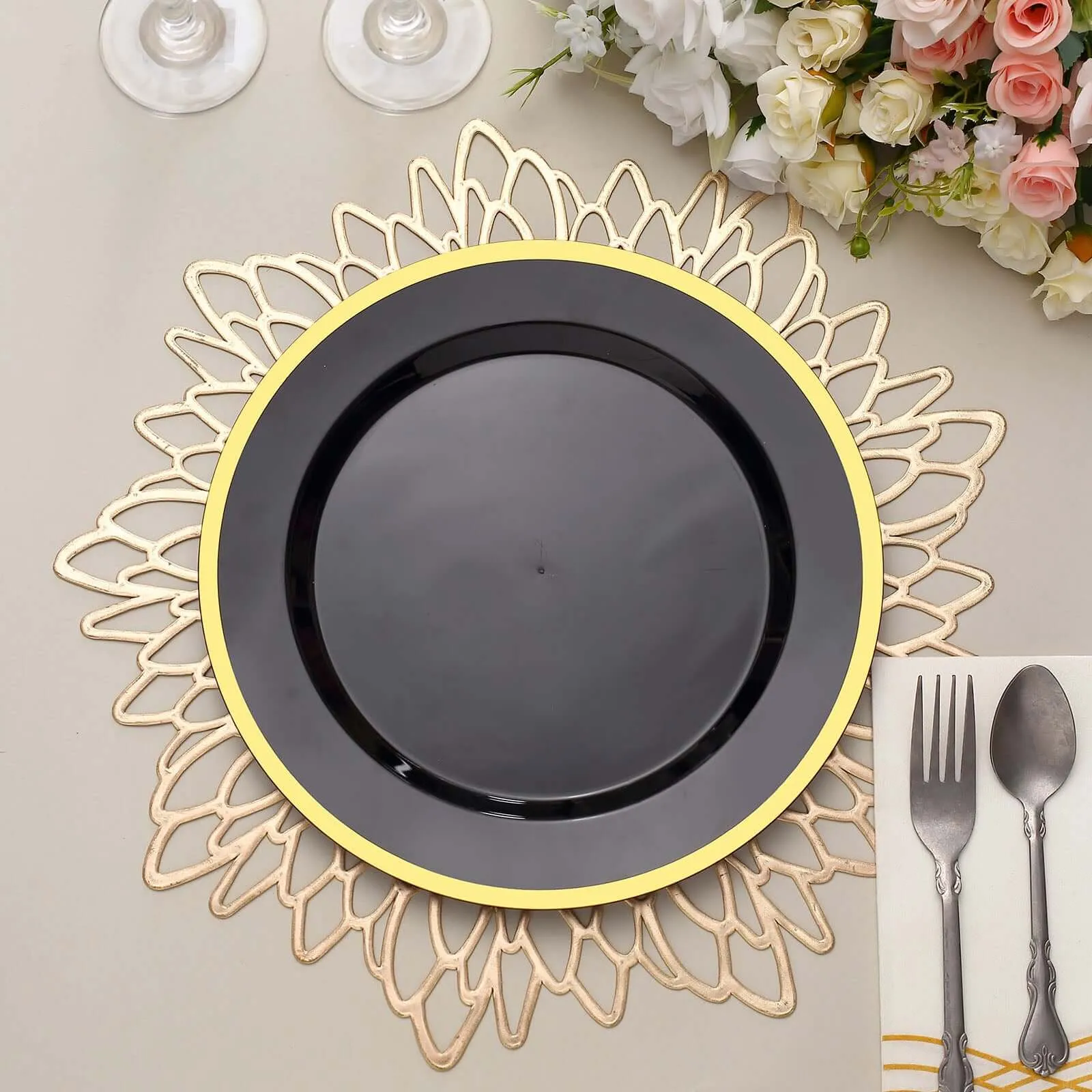 10 Pack 10" Regal Black and Gold Round Plastic Dinner Plates