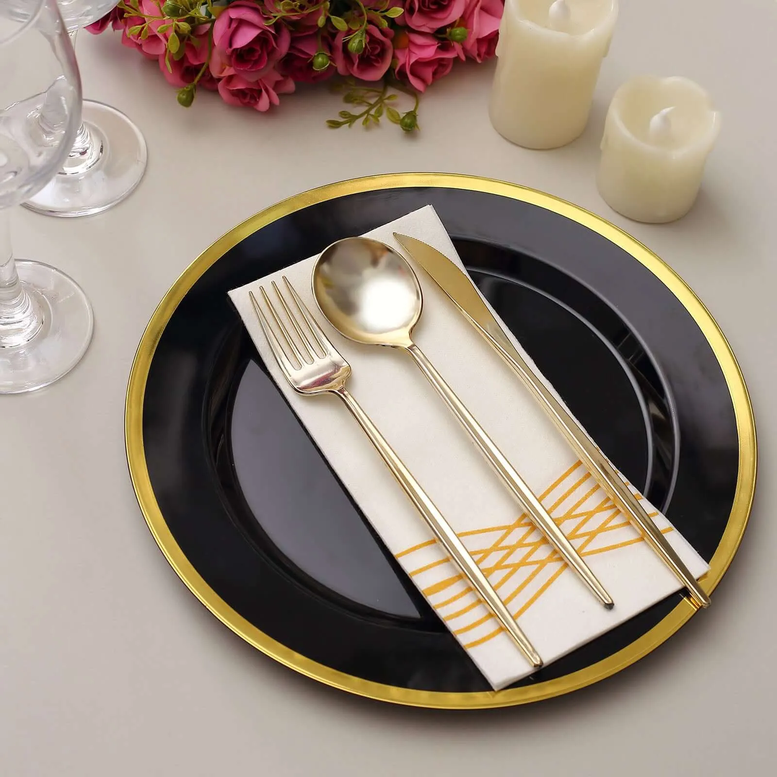 10 Pack 10" Regal Black and Gold Round Plastic Dinner Plates