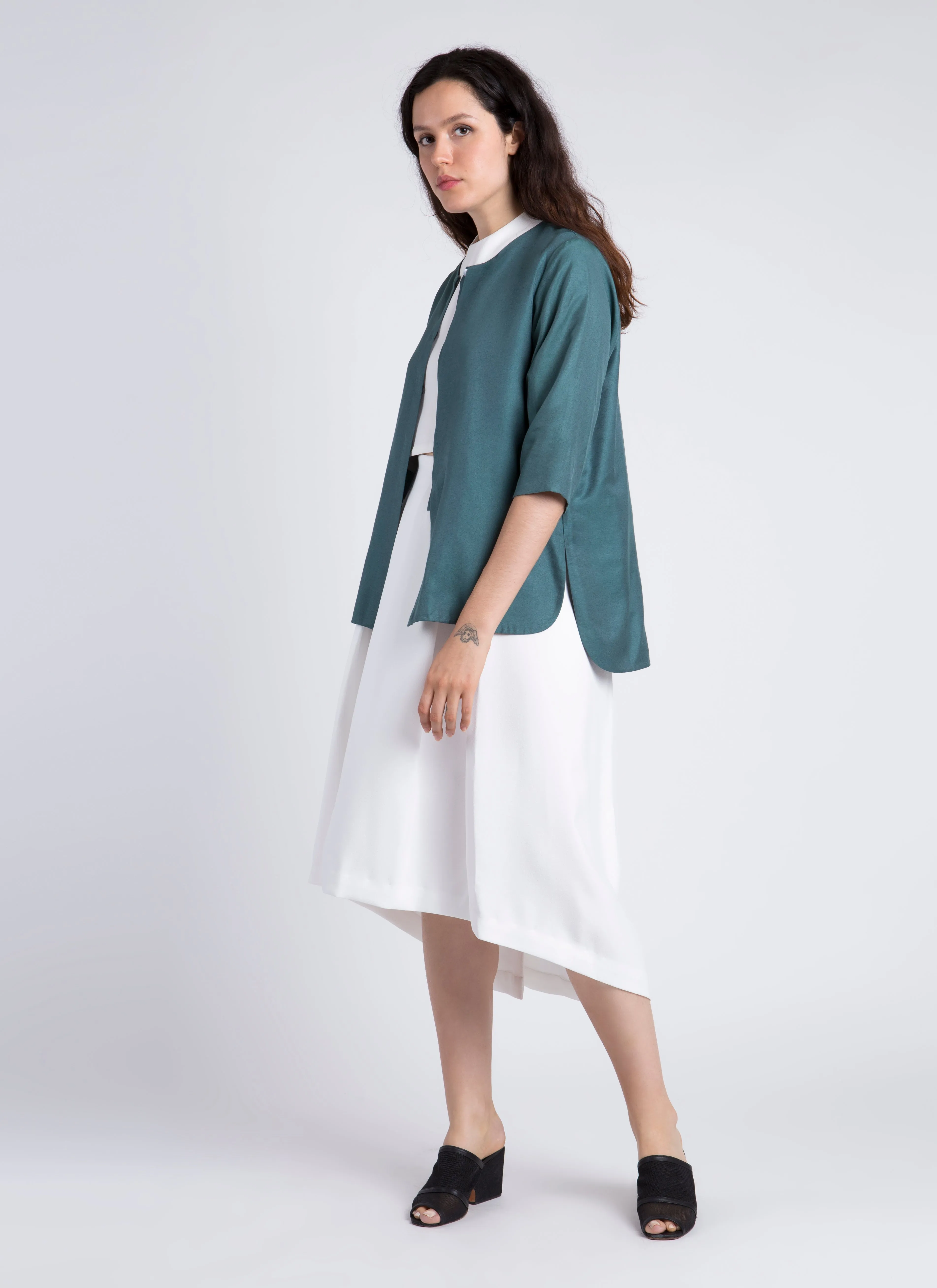 Piece Of Ring Pleated Midi Skirt - White