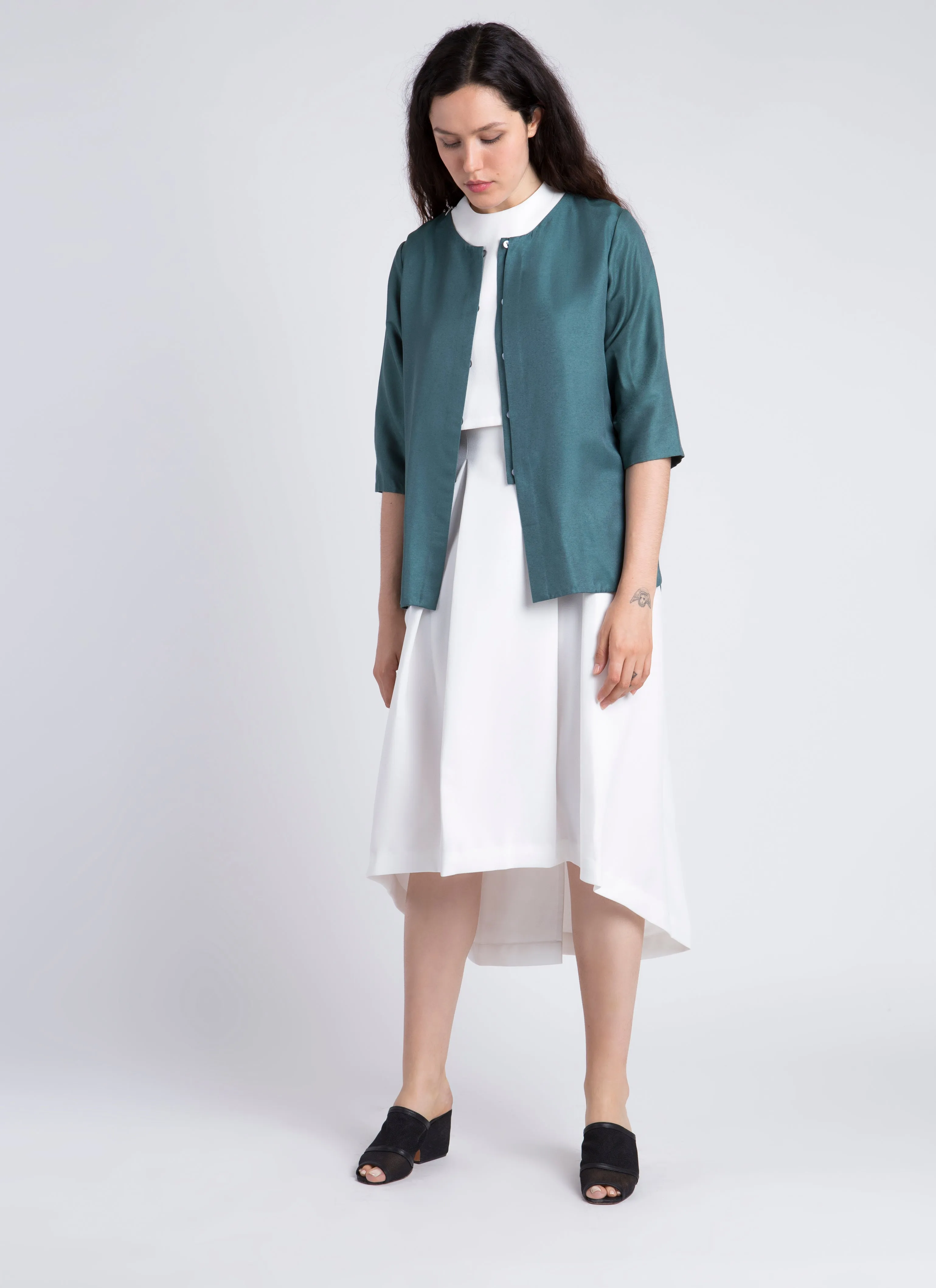 Piece Of Ring Pleated Midi Skirt - White