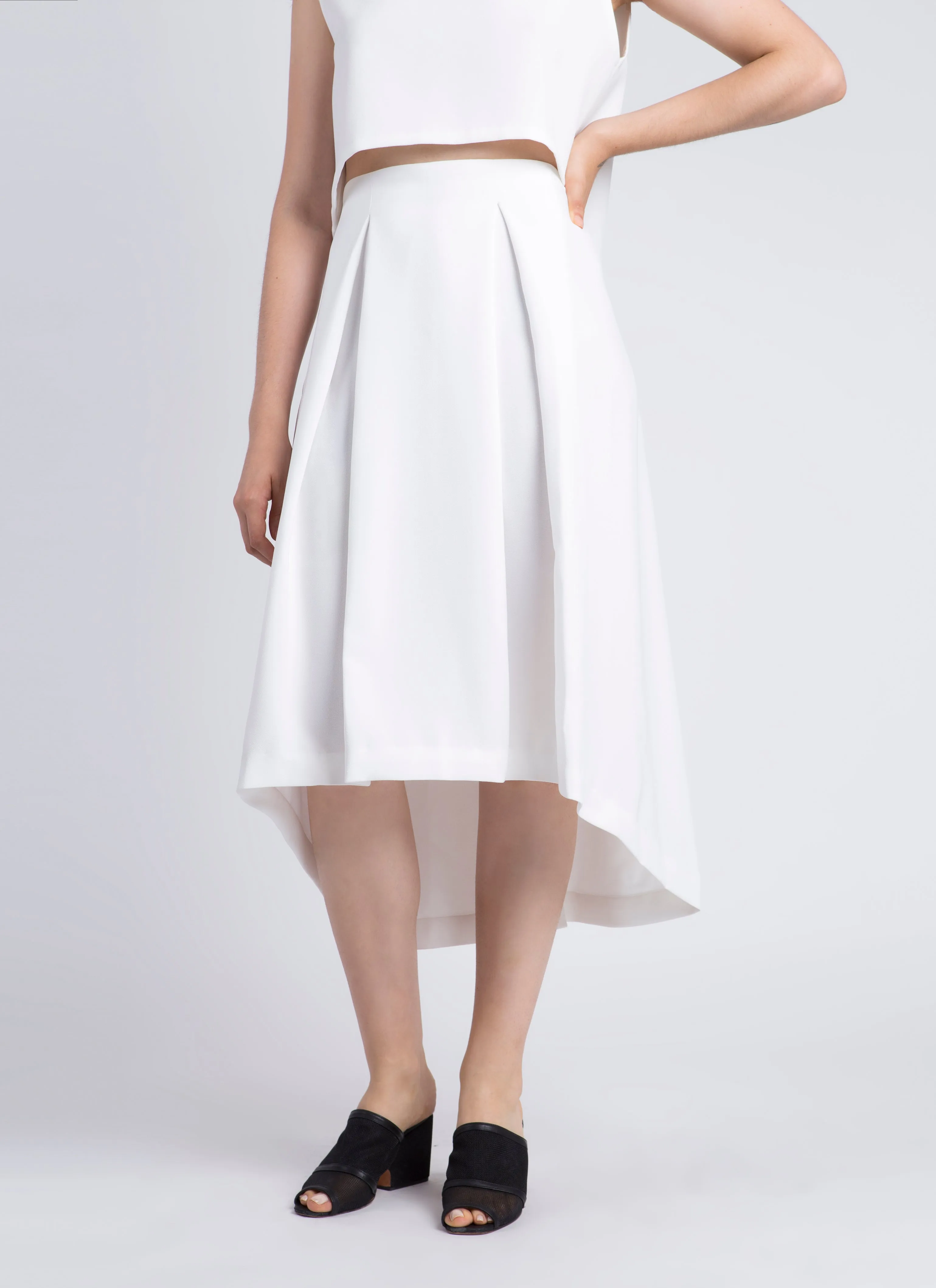 Piece Of Ring Pleated Midi Skirt - White